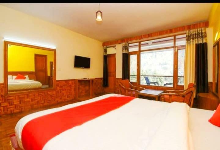 Hotel Rajhans Manali Extérieur photo