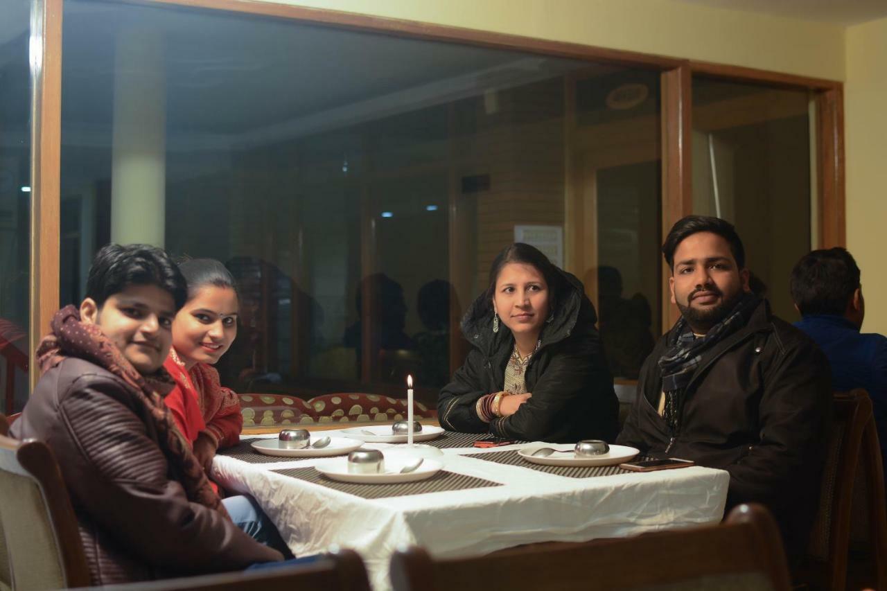 Hotel Rajhans Manali Extérieur photo