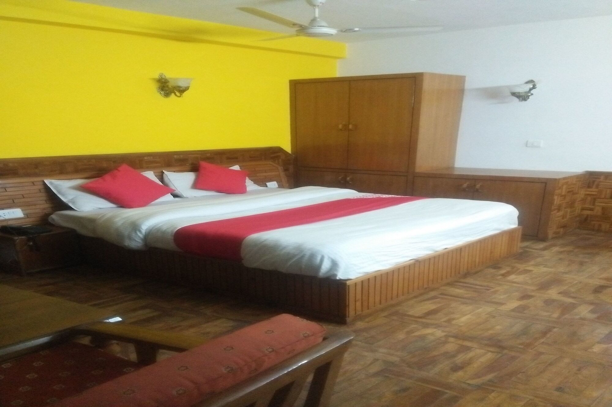 Hotel Rajhans Manali Extérieur photo