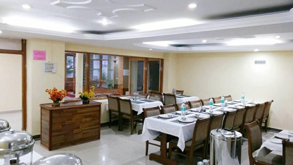 Hotel Rajhans Manali Extérieur photo